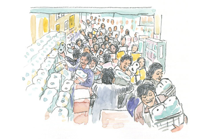 オイルショックは、長らく経済成長を続けていた日本にも甚大な影響をもたらした。経済構造は根本的な変革を迫られ、飛び交う流言にパニックになった人々はトイレットペーパーの買い占めに走り、便乗値上げによってインフレに拍車がかかった。