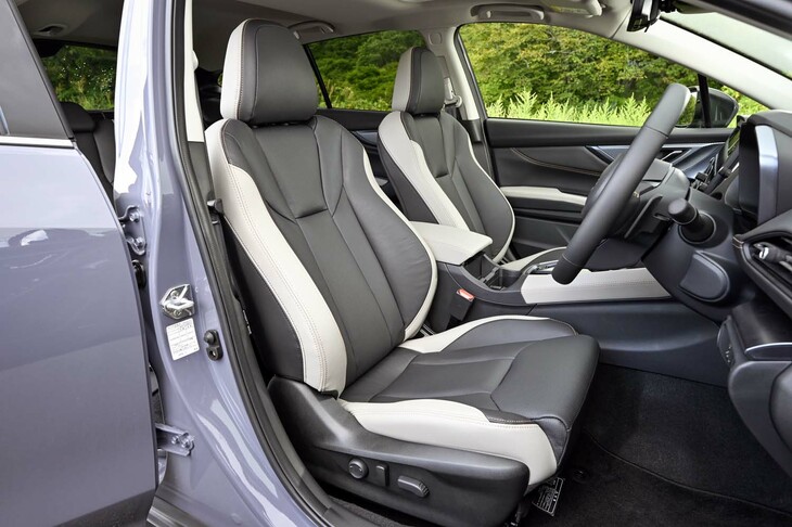 スバル・レヴォーグ レイバック リミテッドEX（フロントシート）