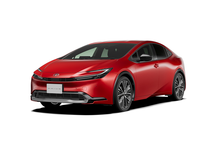 トヨタのハイブリッド車といえばやはり「プリウス」。現行モデルは5代目で、第5世代のシリーズパラレルハイブリッドシステムを搭載している。