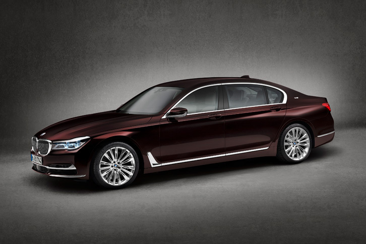 「BMW M760Li xDrive V12 Excellence」（欧州仕様車）