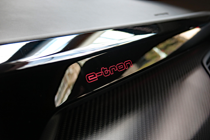 アウディRS e-tron GT（ダッシュボード）