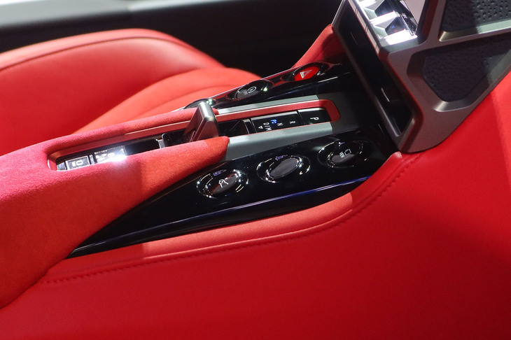 トヨタGR GT（センターコンソール）