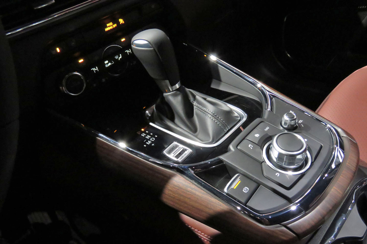 マツダCX-9（センターコンソール）