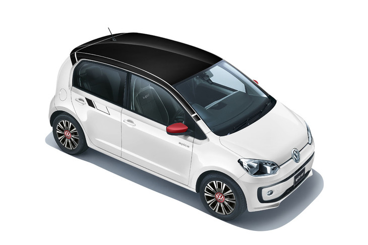 こちらのボディーカラーは限定100台の「キャンディホワイト」。