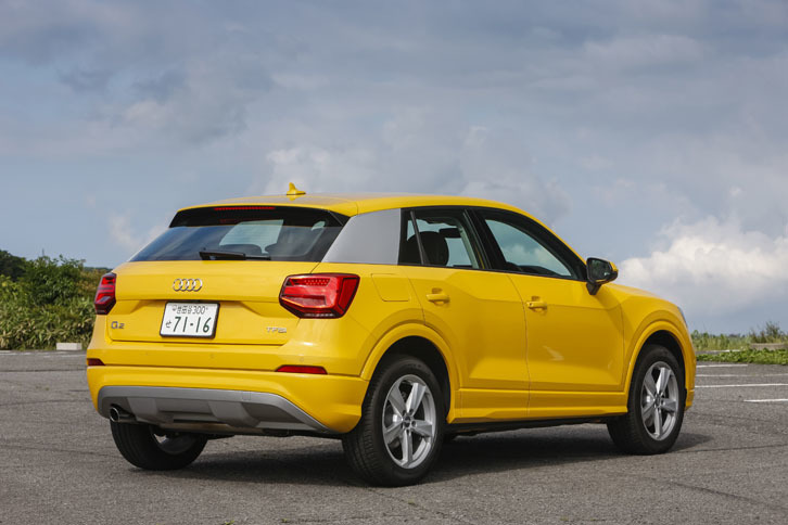 アウディQ2 1.0 TFSIスポーツ