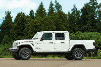 北米を皮切りに、2019年に販売が開始された「ジープ・グラディエーター」。ジープがピックアップトラックをリリースするのは、1992年に販売終了となった「コマンチ」以来、久々のことだ。