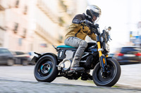 BMW CE 02（RWD）【海外試乗記】