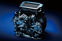 「CB18」型1.8リッター水平対向4気筒直噴ターボエンジンは、使用燃料がレギュラーガソリンとなるのがうれしいところ。燃費はWLTCモードで13.6～13.7km/リッターとされている。