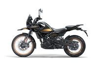 「ハンレ・ブラック」カラーのモデル。（以下、写真キャプションは車体色名）