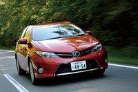 トヨタ・オーリスRS