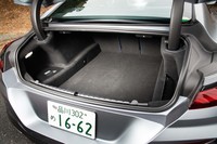 トランクスペースの容量は「クーペ」よりも20リッター多い440リッター。