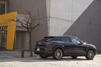 軽負荷時にはクラッチを切り離して燃費を稼ぐコースティング機能を備えている。約440kmを走行した今回のテストでは満タン法で7.8km/リッターの燃費を記録した。