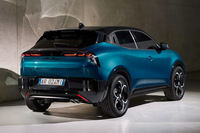 ブランド初のBEVも用意！ アルファ・ロメオから新型コンパクトSUV「ミラノ」登場の画像