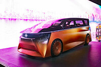 日産ハイパーツアラー