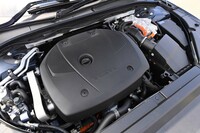 「S90リチャージ アルティメットT8 AWDプラグインハイブリッド」のパワーユニットは、2リッターエンジン単体でも最高出力317PSを発生する。