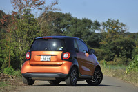 スマートのボディーの骨格をなす「トリディオンセーフティセル」。高張力鋼板と超高張力鋼板の使用割合が51％から72％に高められ、一段と強度が増した。