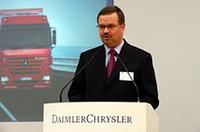 ダイムラークライスラー日本のハンス・テンペル代表取締役社長