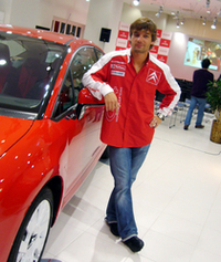 WRC第14戦「ラリージャパン」のために来日したセバスチャン・ローブと。