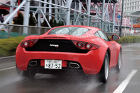 「アルテガGT」の最高速度は、公称270km/h。4.8秒の0-100km/h加速タイムは、3代目となる新型「ポルシェ・ボクスター」（5.1秒）をしのぐ。