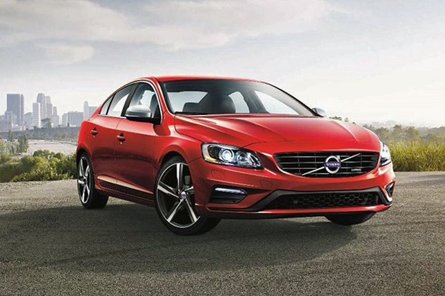 「ボルボS60 T4 R-DESIGN」