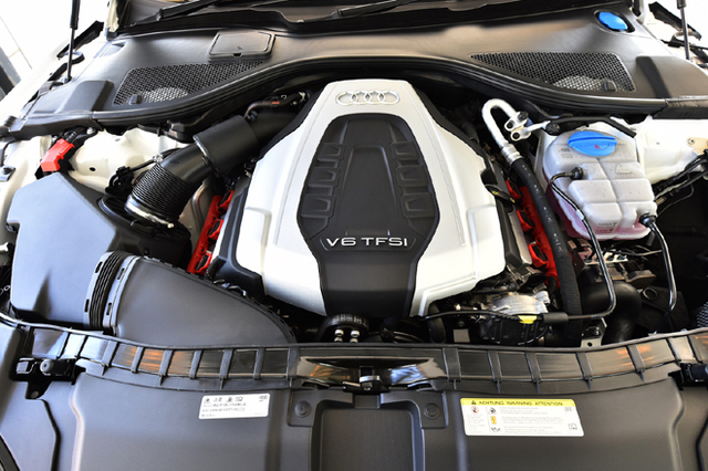 アウディA7スポーツバック 3.0 TFSIクワトロ（4WD/7AT）／RS 7スポーツ