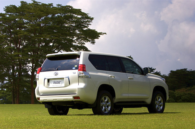 トヨタ・ランドクルーザープラド（150系） 内装・外装など20枚 【画像