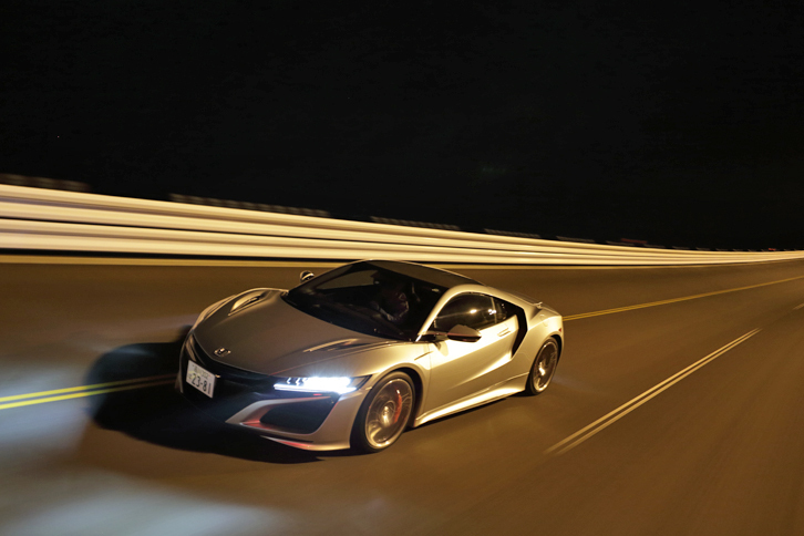 日本自動車研究所城里テストセンターの高速周回路を使って、「ホンダNSX」の性能計測を実施。その数値は世界中のスポーツカーファンが注目するところだろう。（photo：北畠主税）