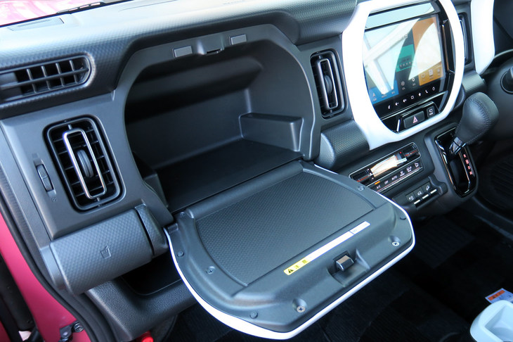 スズキ・ハスラー ハイブリッドXターボ（4WD）（助手席グローブボックス）