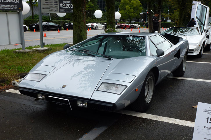 「カウンタックLP400」（1977年）