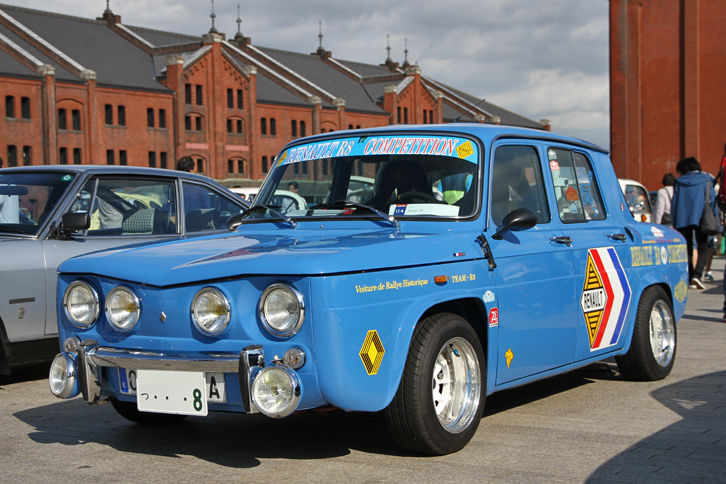 「ルノー8ゴルディーニ1300」。弁当箱のような角張ったボディーのリアに、ゴルディーニが高度にチューンした1.3リッター直4 OHVクロスフローのエンジンを搭載。モータースポーツでも活躍した。