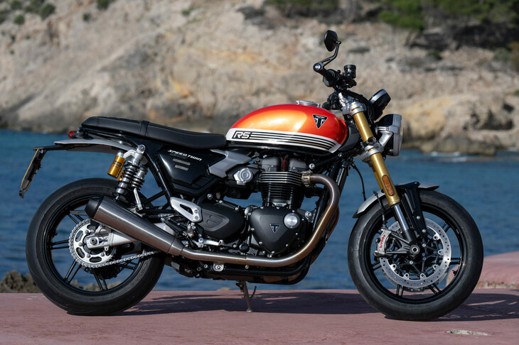 トライアンフ・スピードツイン1200RS