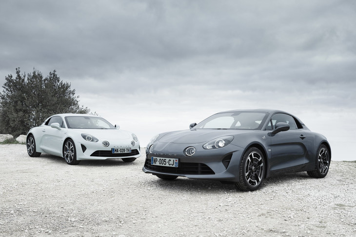 「アルピーヌA110」（本国仕様）