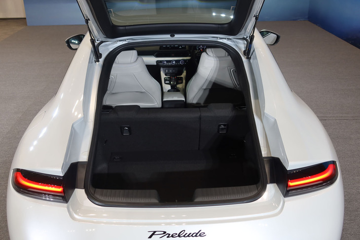 ホンダ・プレリュード（ラゲッジルーム）