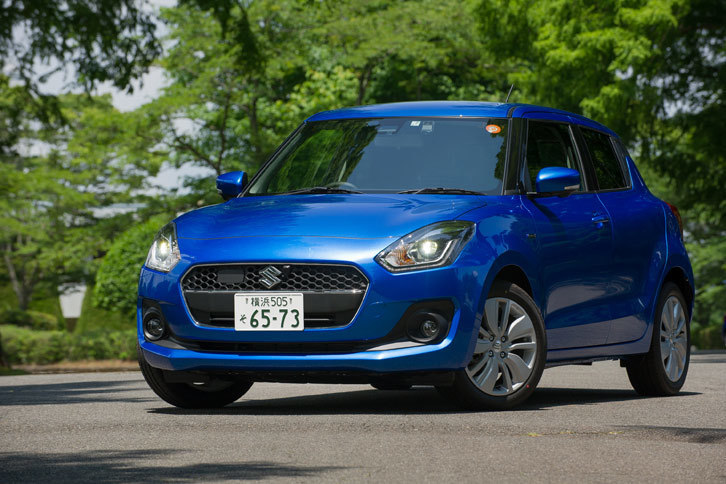 スズキの世界戦略を担うBセグメントコンパクトカー「スイフト」。現行型は2017年1月に発売された4代目で、「ハーテクト」と呼ばれる新世代プラットフォームが採用されている。