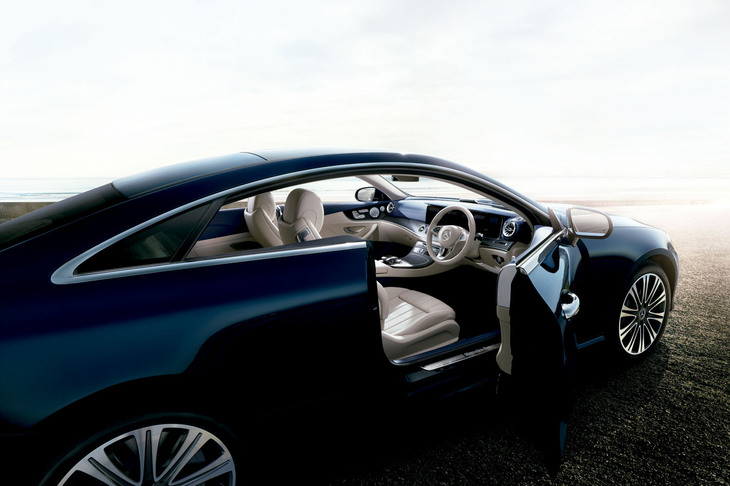 総額300万円前後で狙える「Eクラス クーペ」は、マイナーチェンジ前の前期型が中心。グレードとしては最高出力184PSの2リッター直4直噴ターボを搭載する「E200スポーツ」あたりが予算に収まりそうだ。