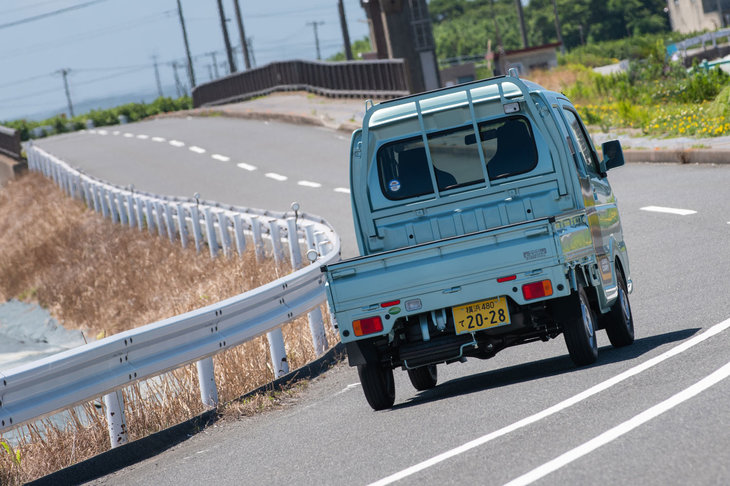 今回の取材では、箱根方面での試乗、房総方面での撮影を含め、473kmの距離を走行。燃費は満タン法で16.5km/リッターとなった。