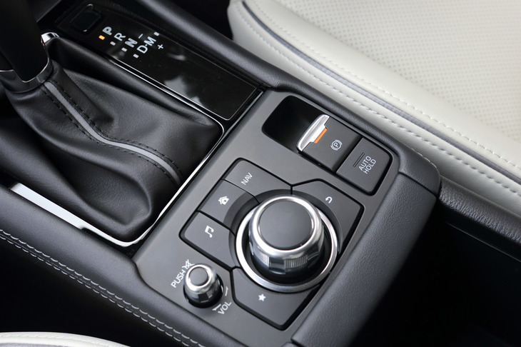 マツダCX-3 XD Lパッケージ（センターコンソール）