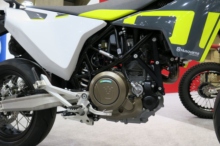 ハスクバーナ701スーパーモト