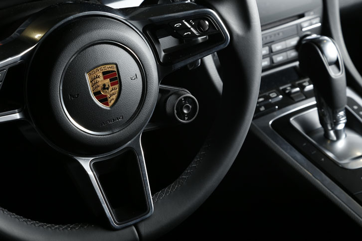 ポルシェ911カレラS（7AT）