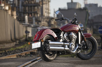 販売台数は世界限定750台となる。