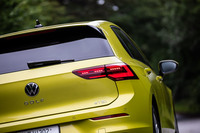 今回試乗した「ゴルフeTSIアクティブ」は、1リッター直列3気筒ターボに48Vマイルドハイブリッドシステムを組み合わせたパワーユニットを搭載している。