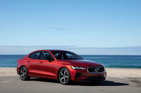 「ボルボS60 T6 AWD R-DESIGN」