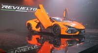 「ランボルギーニ・レヴエルト」発表会の会場からの画像