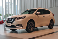 「モード・プレミア ハイブリッド ハイコントラストインテリア」