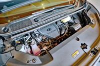 パワーユニットは2.5リッターエンジン＋ハイブリッドと2.4リッターターボエンジン＋ハイブリッド（写真）の2種類。駆動方式は、2.5リッターハイブリッドにはFFと4WDの両方を用意。2.4リッターターボハイブリッドは4WDのみとなる。