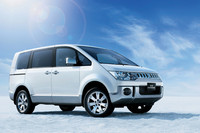 三菱デリカD：5 恒例の冬モデル登場