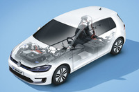 フォルクスワーゲン、100％EVの「e-ゴルフ」を発売の画像