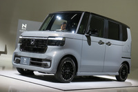 「N-BOXカスタム コーディネートスタイル」のターボ車。