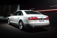 「アウディA8 L 4.0 TFSIクワトロ」     