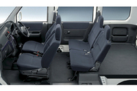 「ローダウン」仕様のブラックカラー内装